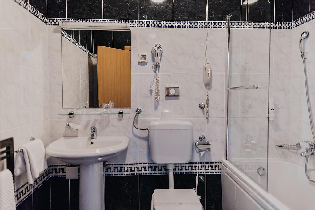 Hotel Silver Osijek Extérieur photo